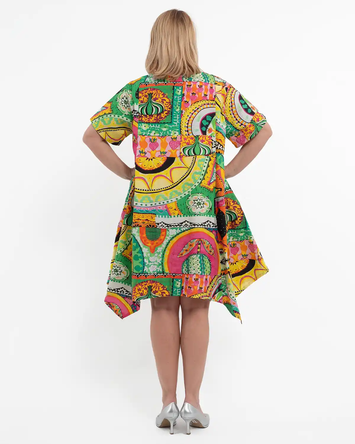 Rochie verde asimetrică cu laterale lungi, buzunare și cusături decorative [2]