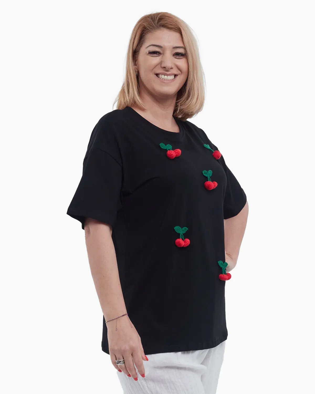 Tricou dama casual cu croiala lejera din bumbac usor elastic si aplicatii chic cirese ideal pentru vara negru [2]
