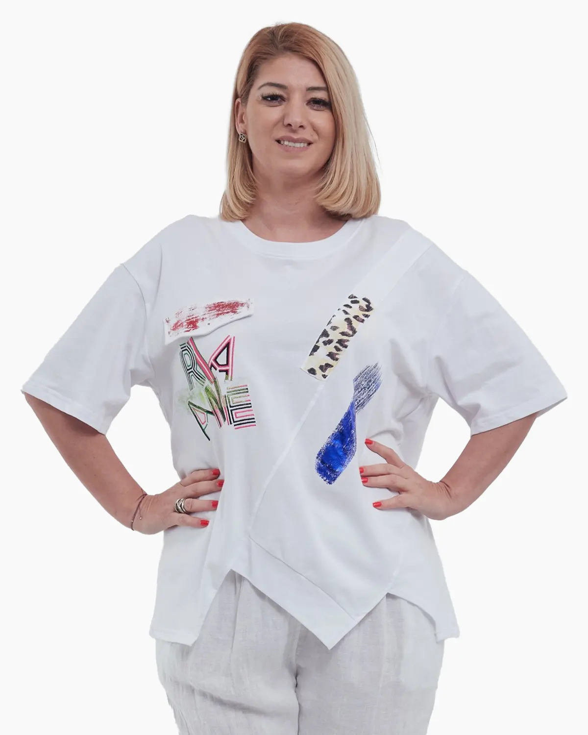 Tricou dama casual din bumbac pur cu imprimeu abstract design modern in colturi si umeri cazuti croi lejer talie unica alb [4]