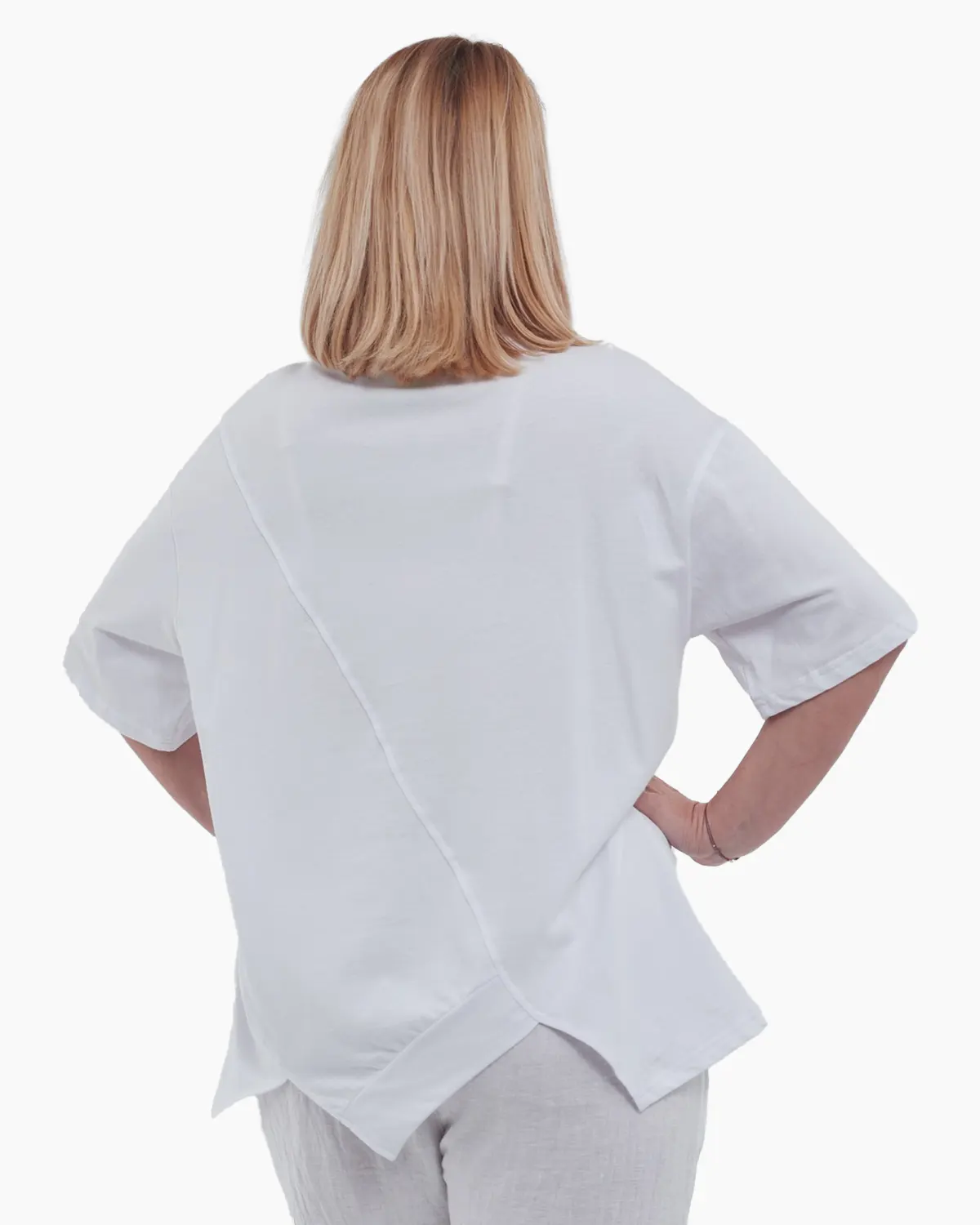 Tricou dama casual din bumbac pur cu imprimeu abstract design modern in colturi si umeri cazuti croi lejer talie unica alb [3]