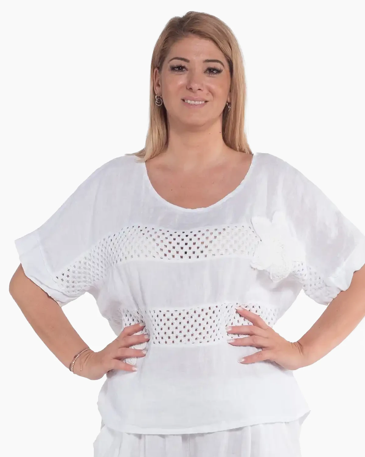 Bluze din In - Bluză albă din in cu flori macrame și mâneci lejere kimono