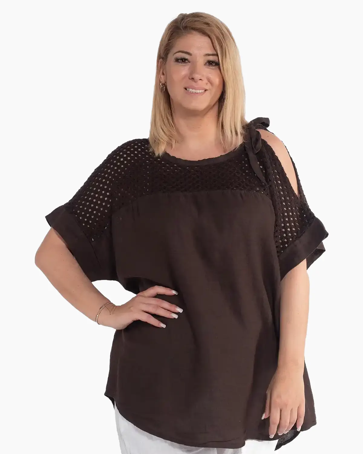 Bluze din In - Bluză amplă maro din in cu o mânecă despicată cu șnur