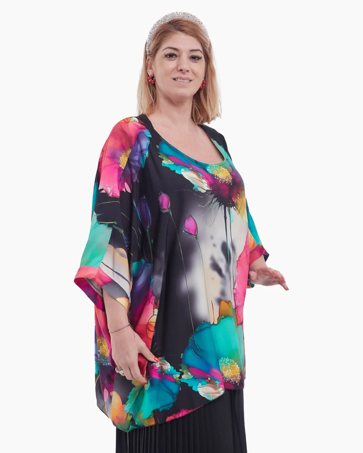Bluza asimetrica eleganta cu imprimeu floral abstract, pe fond bleumarin-model oversize [1]