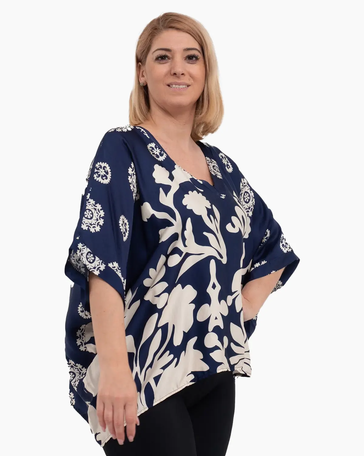 Bluză de damă oversize din satin bleumarin cu umeri căzuți și design asimetric [3]