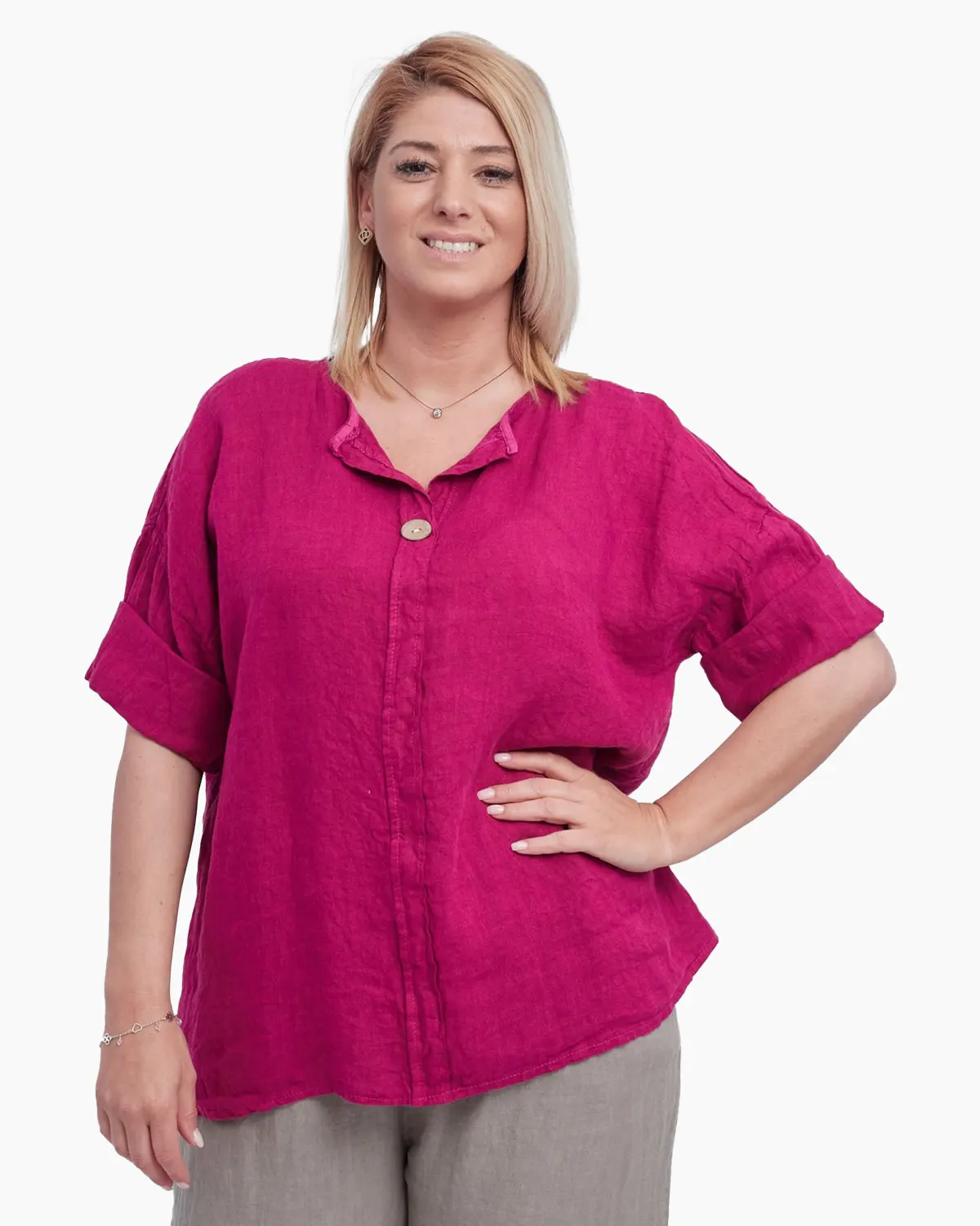 Bluze din In - Bluza din in, croi drept, accesorizata cu nasture de efect la decolteu, fucsia