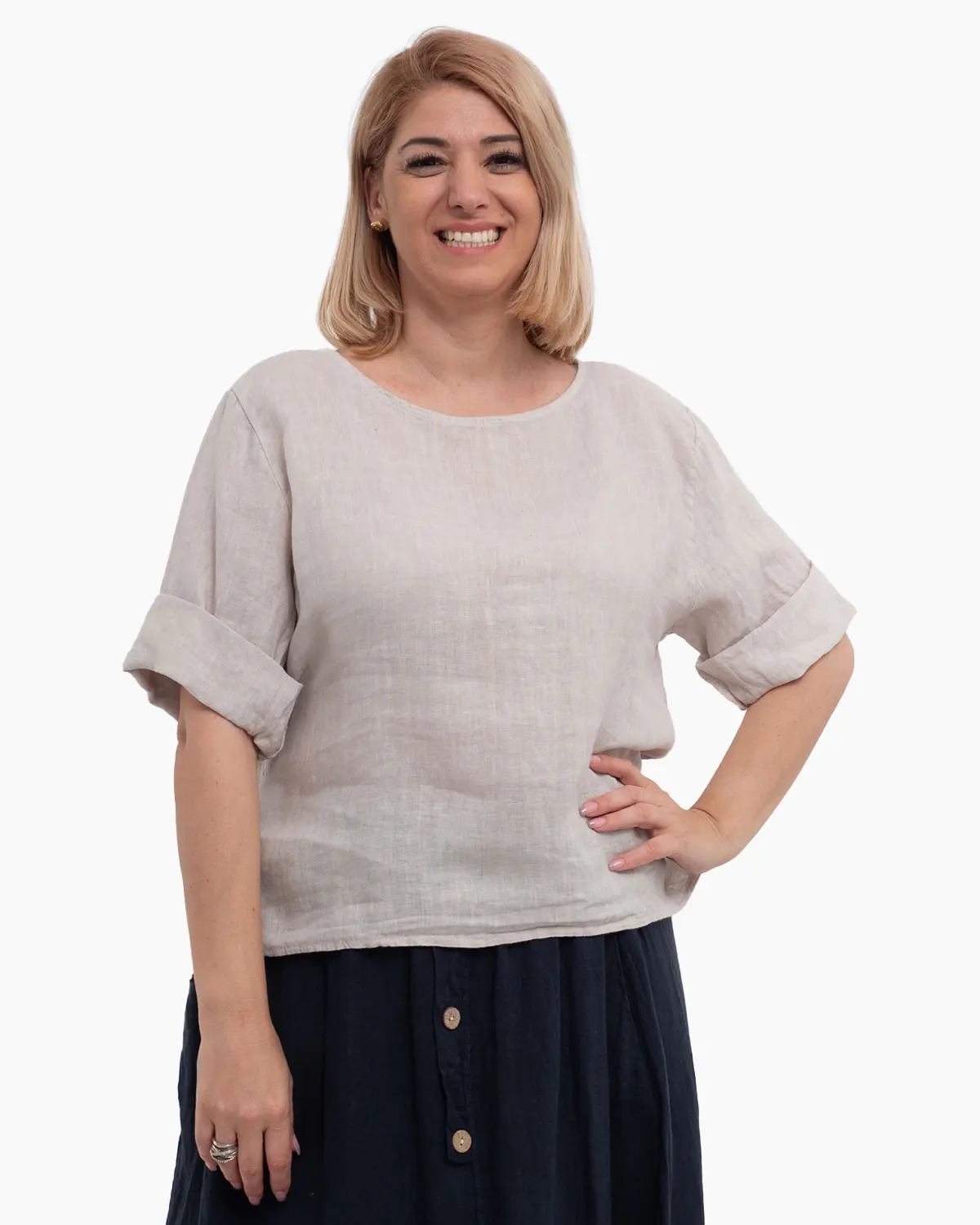 Bluze din In - Bluza dreapta bej din in accesorizata la spate cu nasturi