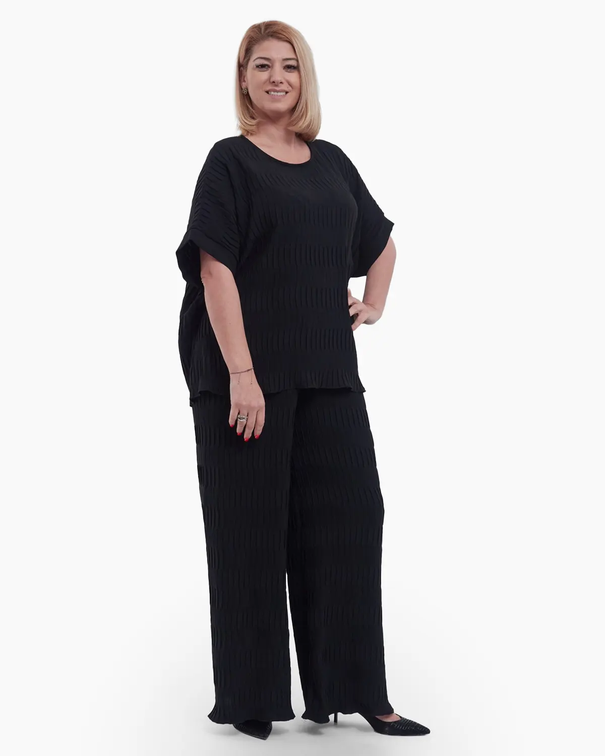 Bluza eleganta casual cu umeri cazuti si croiala lejera, design modern talie unica, ideala pentru tinute versatile, negru [1]