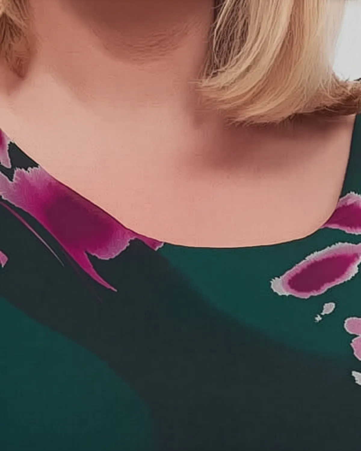Bluză elegantă verde stil kimono din vâscoză cu mâneci evazate și imprimeu floral [3]