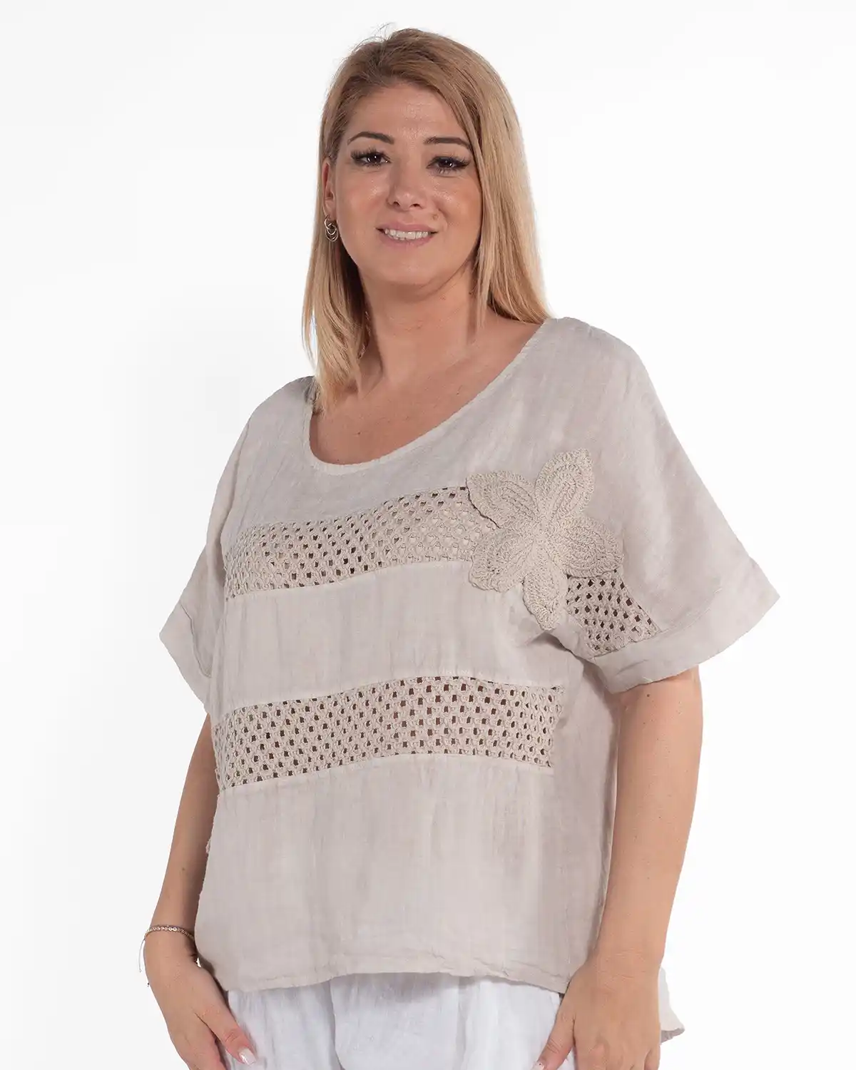 Bluze din In - Bluză lejeră bej din in cu flori macrame și mâneci kimono