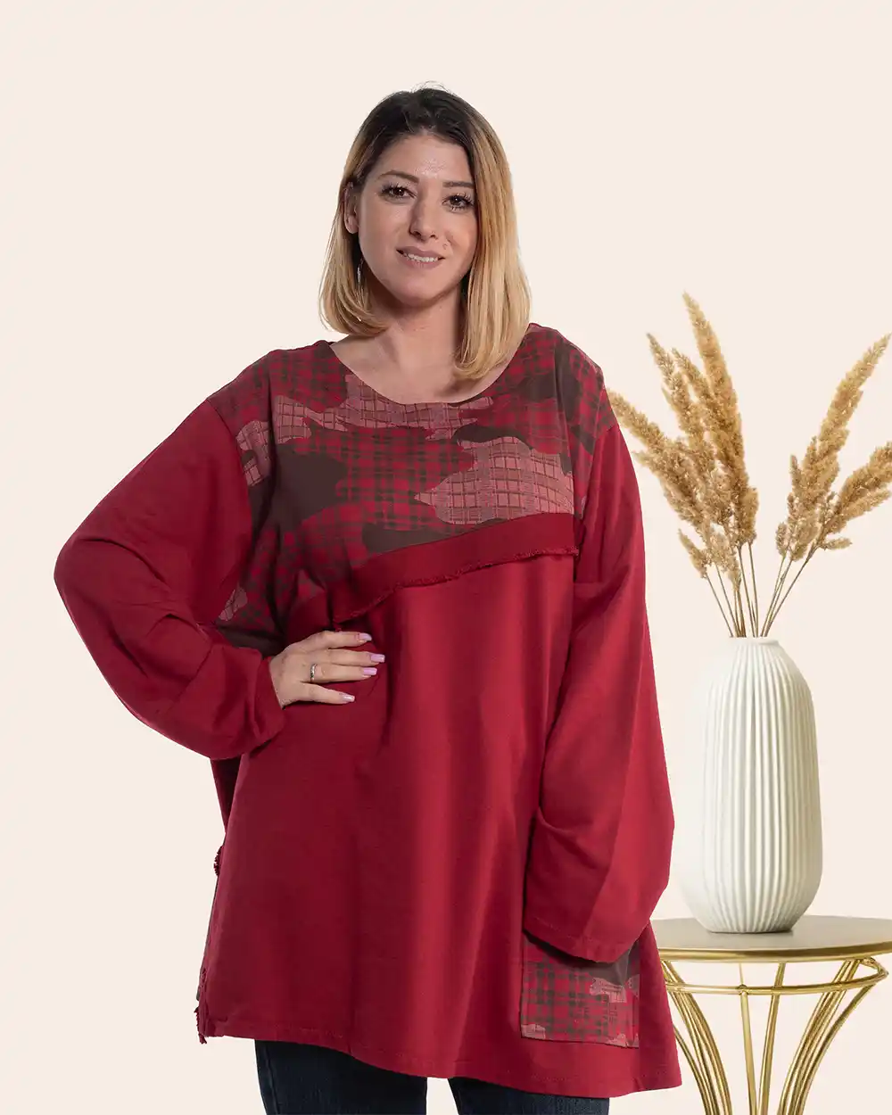 Bluză lungă urban-retro roșie oversize bumbac cu imprimeu și aplicație cu franjuri [2]