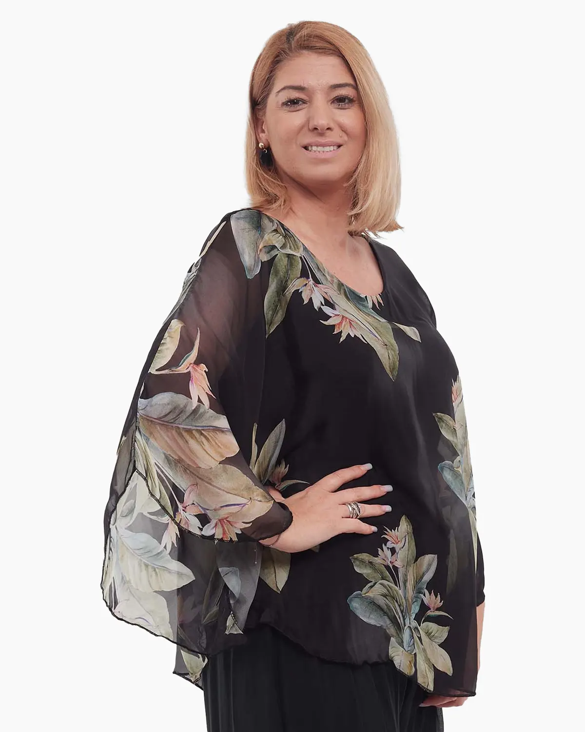 Bluză neagră romantică din vâscoză stil kimono cu imprimeu floral [2]