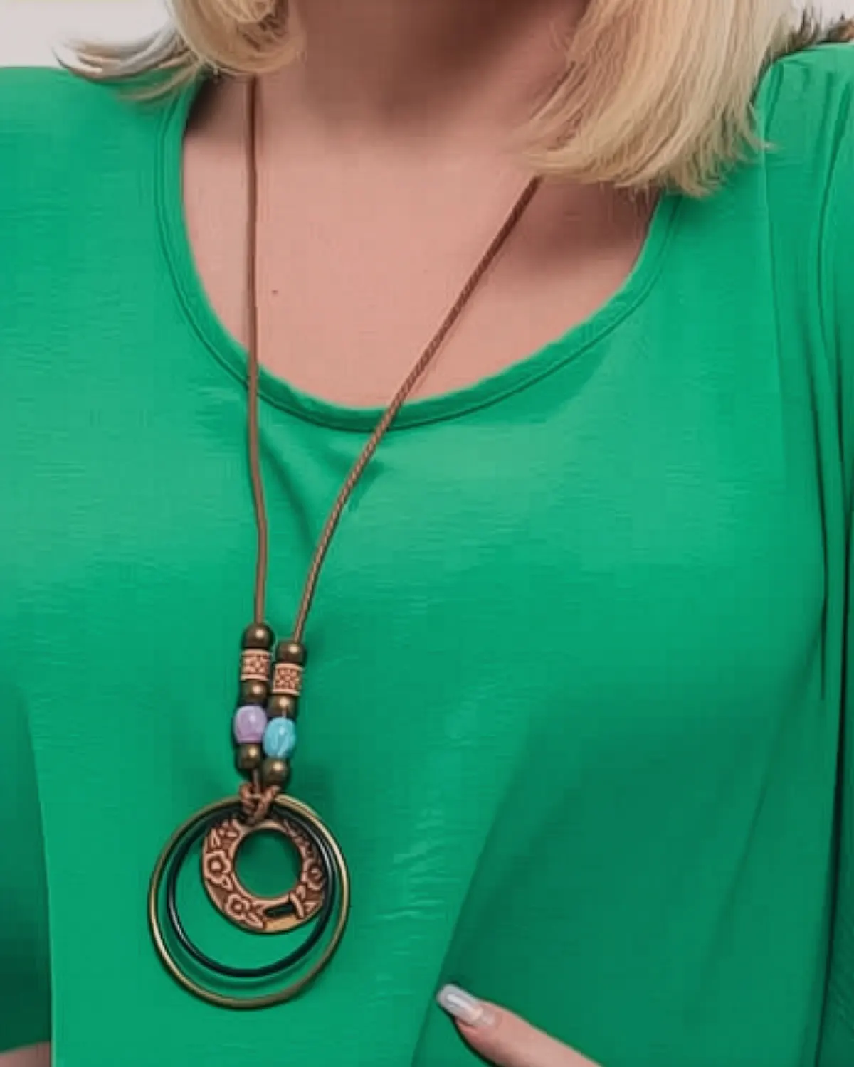 Bluză verde casual lejeră din vâscoză, mâneci dolman, colier inclus [4]