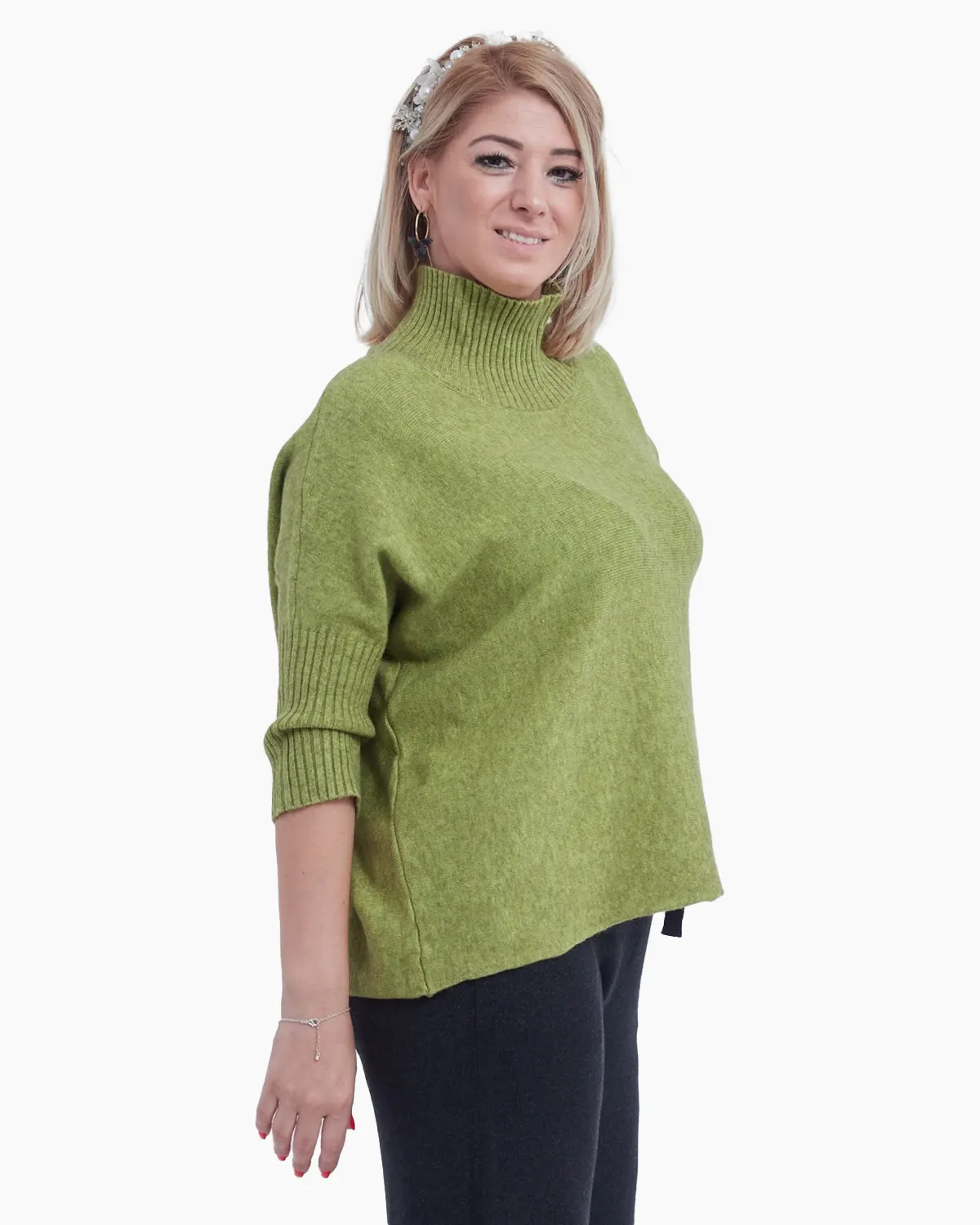 Bluza verde, pe gat, tricotata cu stil [1]