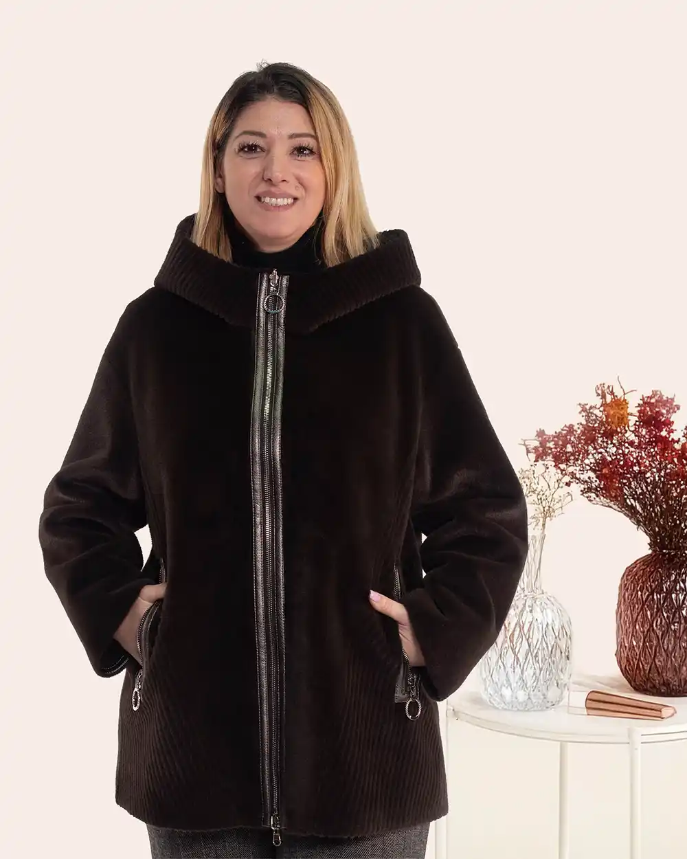 Îmbrăcăminte Damă - Cojoc damă maro chic cu două fețe și glugă