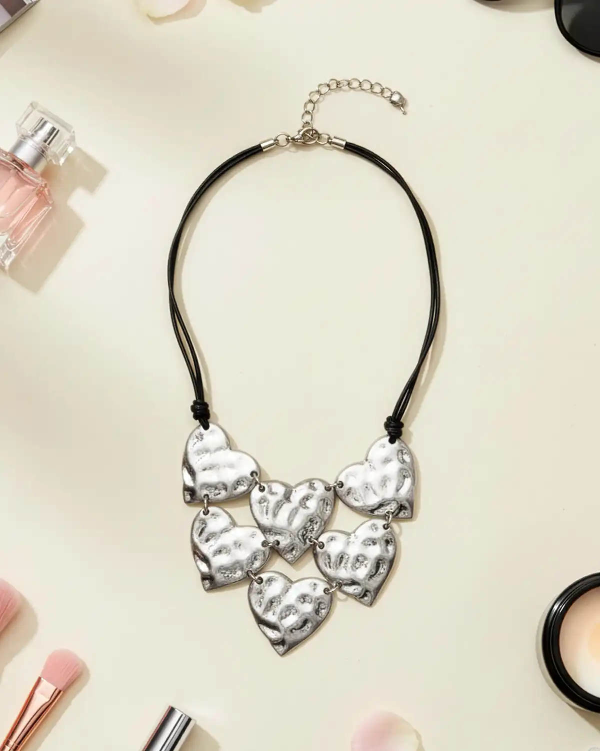 Produse noi - Colier Magdy Leilani argintiu