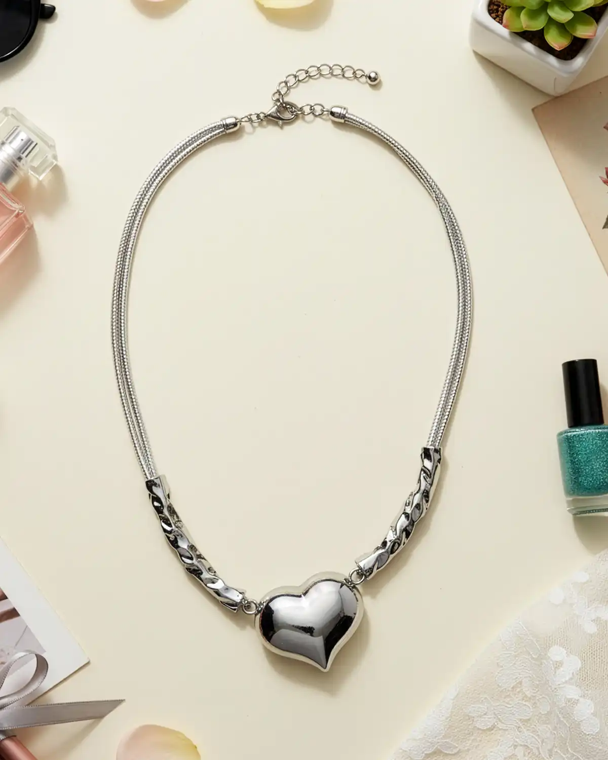 Accesorii fashion pentru femei - Colier Magdy Sombra de Alhambra argintiu