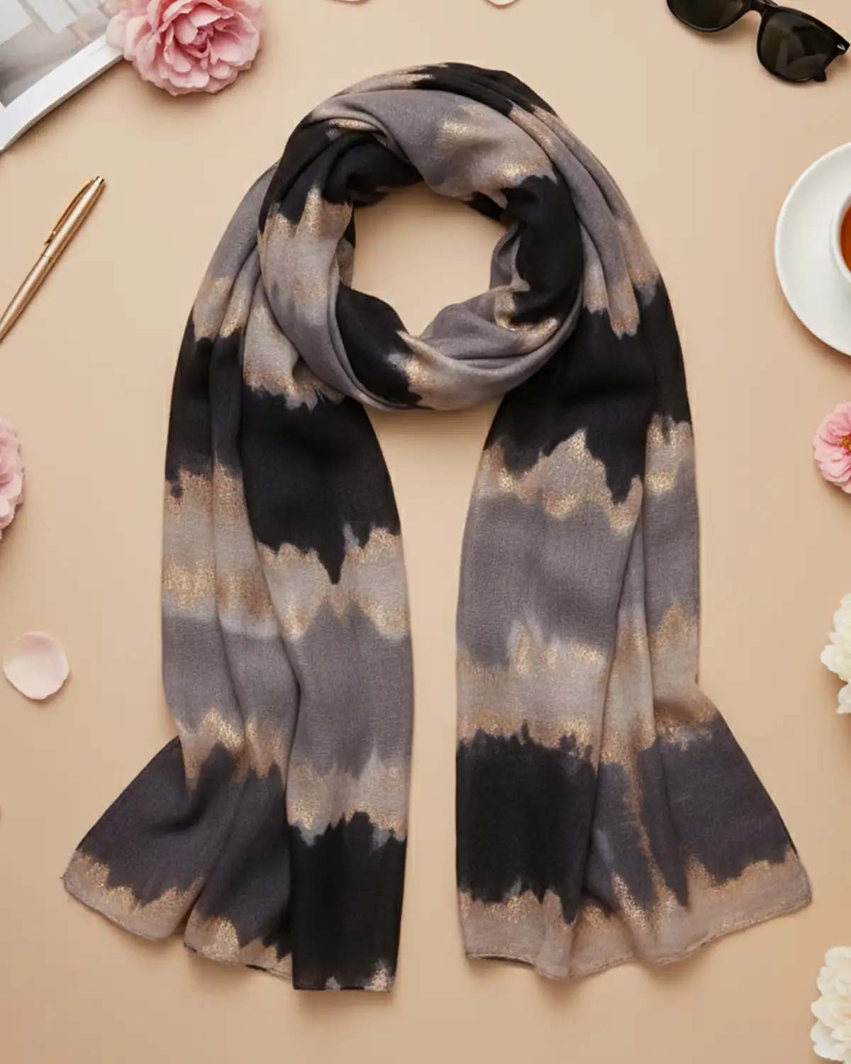 Accesorii fashion pentru femei - Eșarfă vâscoză Magdy Miyabi neagră