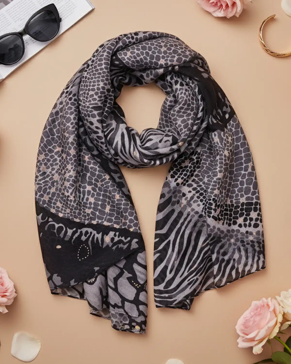 Accesorii fashion pentru femei - Eșarfă vâscoză Magdy Sora No Kawa neagră