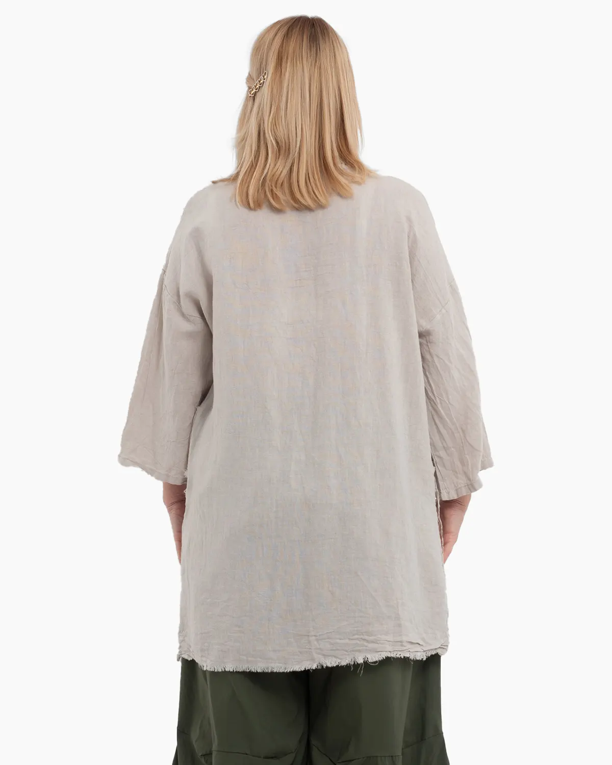 Jacheta crem oversized din in, asimetrica cu margini franjurate [1]