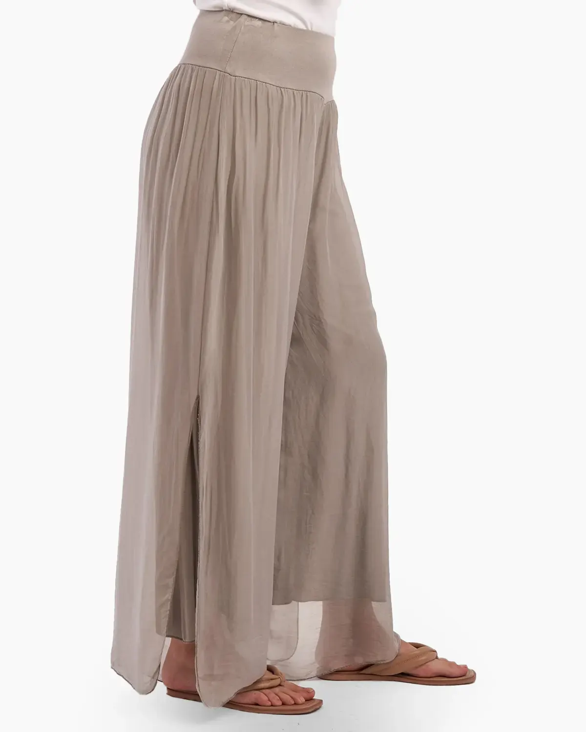 Pantaloni bej din matase naturala, despicati lateral [1]