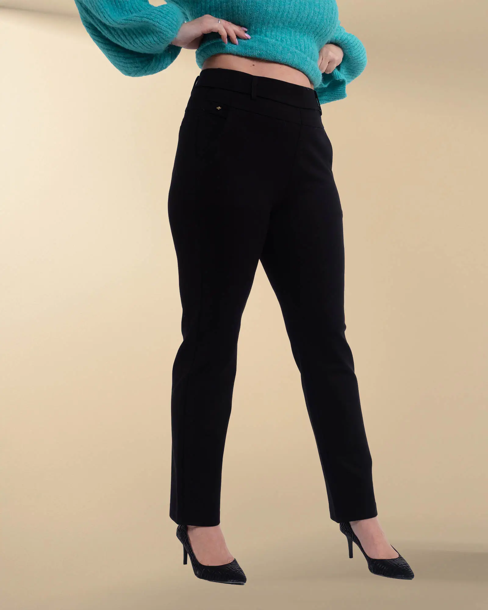 Haine damă - Pantaloni casual negri din bumbac cu detaliu auriu