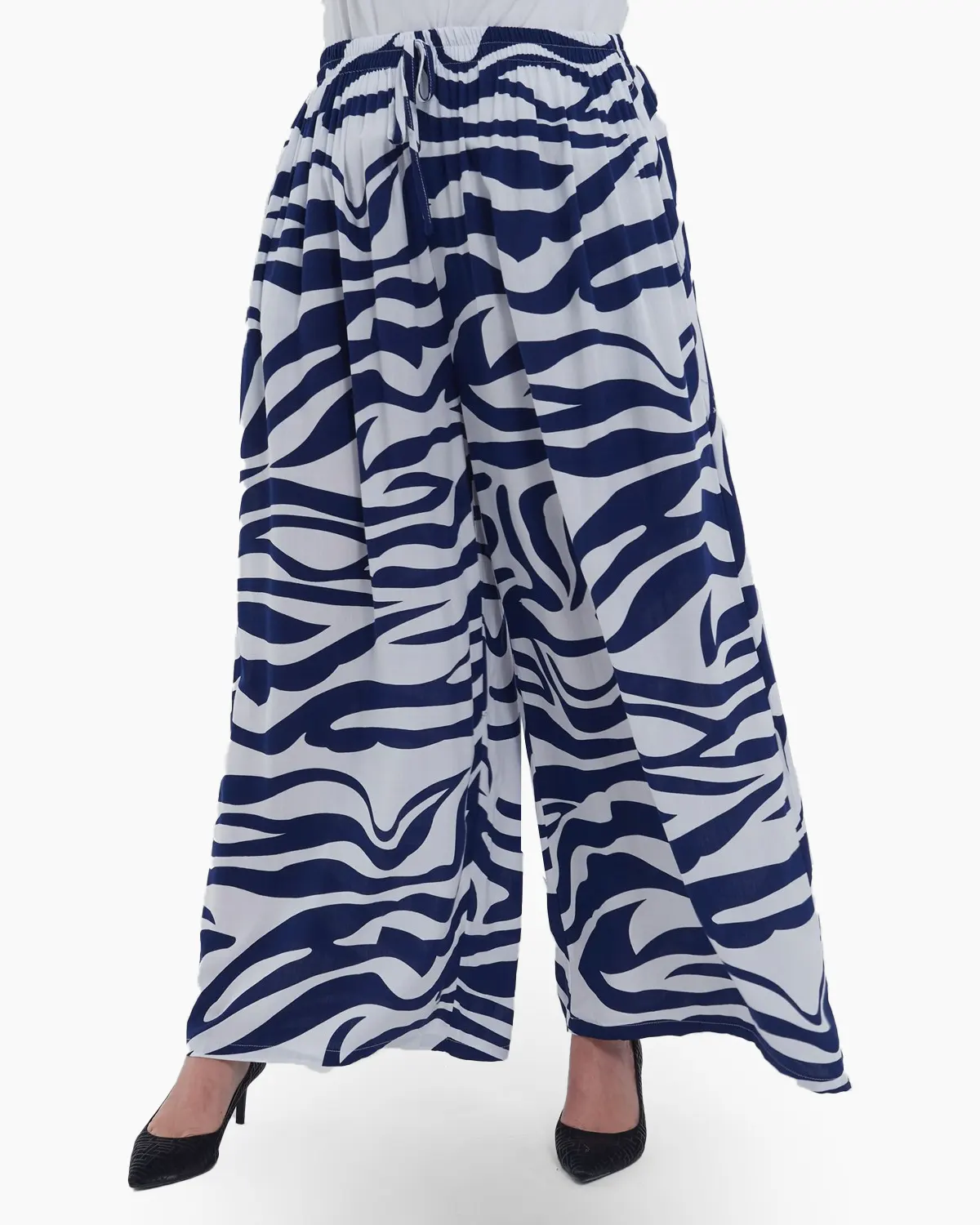 Haine damă - Pantaloni dama evazati din 100% viscoza fluida, imprimeu tigrat statement, talie elastica cu snur, confort casual chic, bleumarin