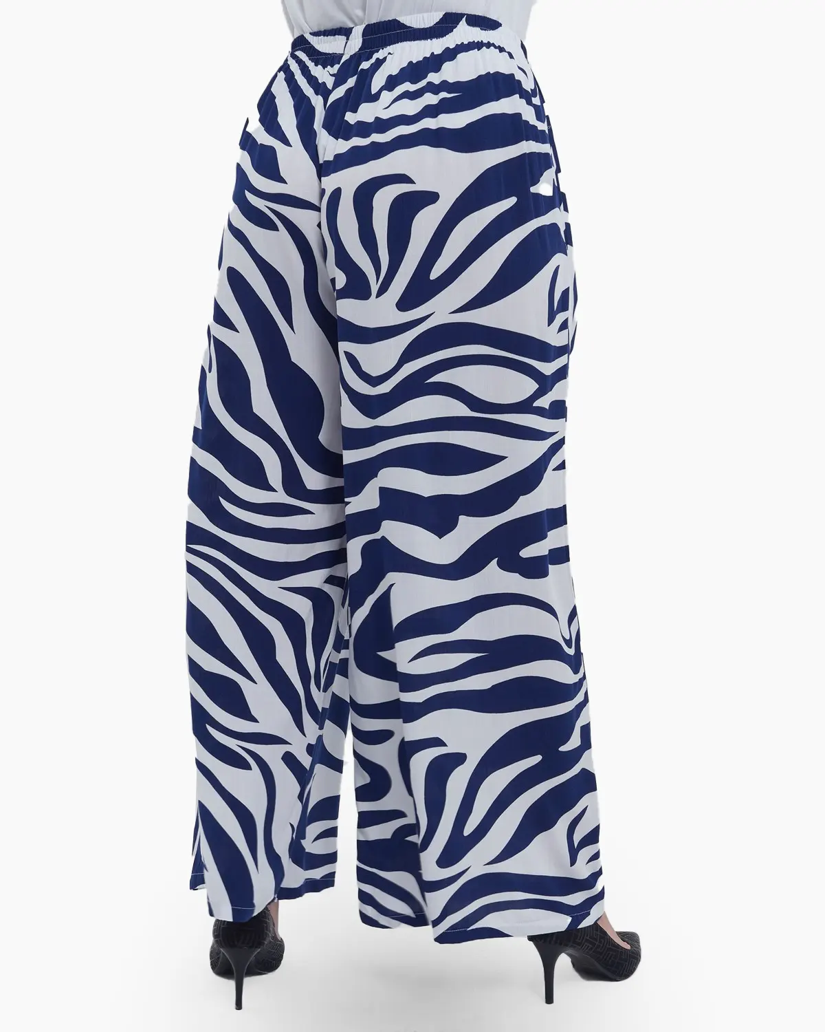 Pantaloni dama evazati din 100% viscoza fluida, imprimeu tigrat statement, talie elastica cu snur, confort casual chic, bleumarin [2]