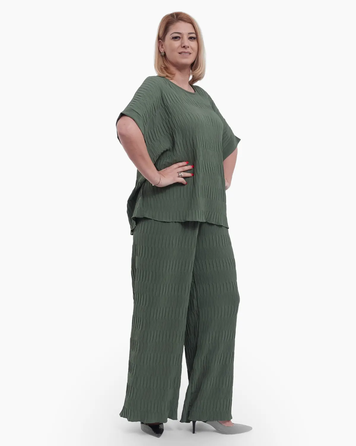 Pantaloni evazati eleganti cu croiala larga si talie unica pentru un stil casual rafinat realizati din poliester kaki [1]