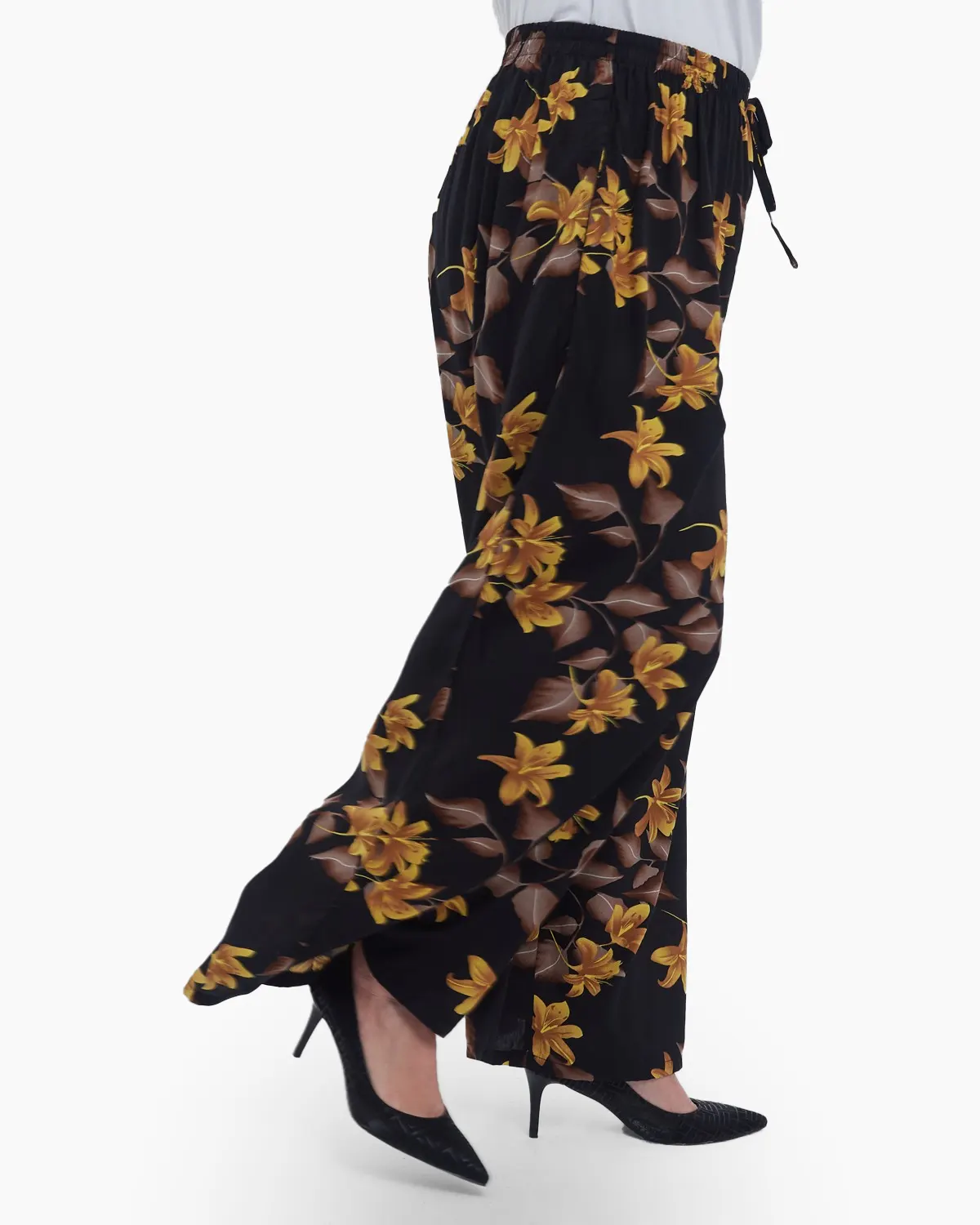 Pantaloni lungi evazati din viscoza cu imprimeu floral, talie elastica cu snur si buzunare, perfecti pentru un stil casual rafinat, negru [1]