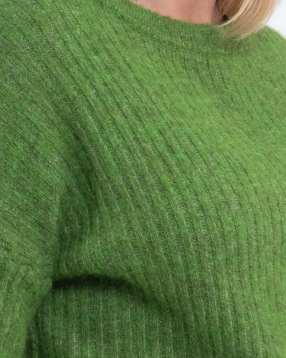 Pulover casual pufos din lână de un verde smarald [3]