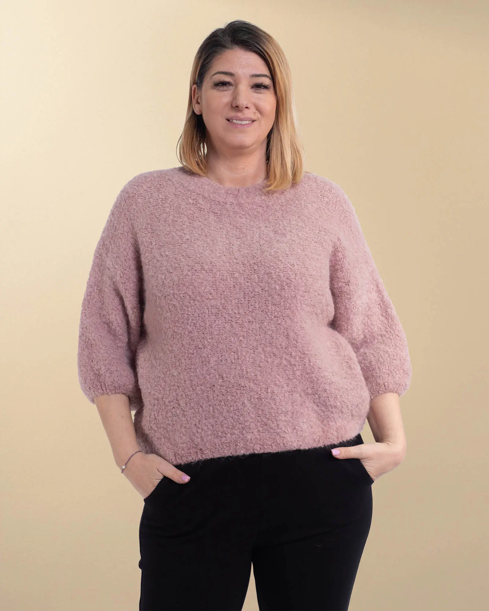 Haine damă - Pulover casual pufos din mohair prețios de un roz pudrat delicat