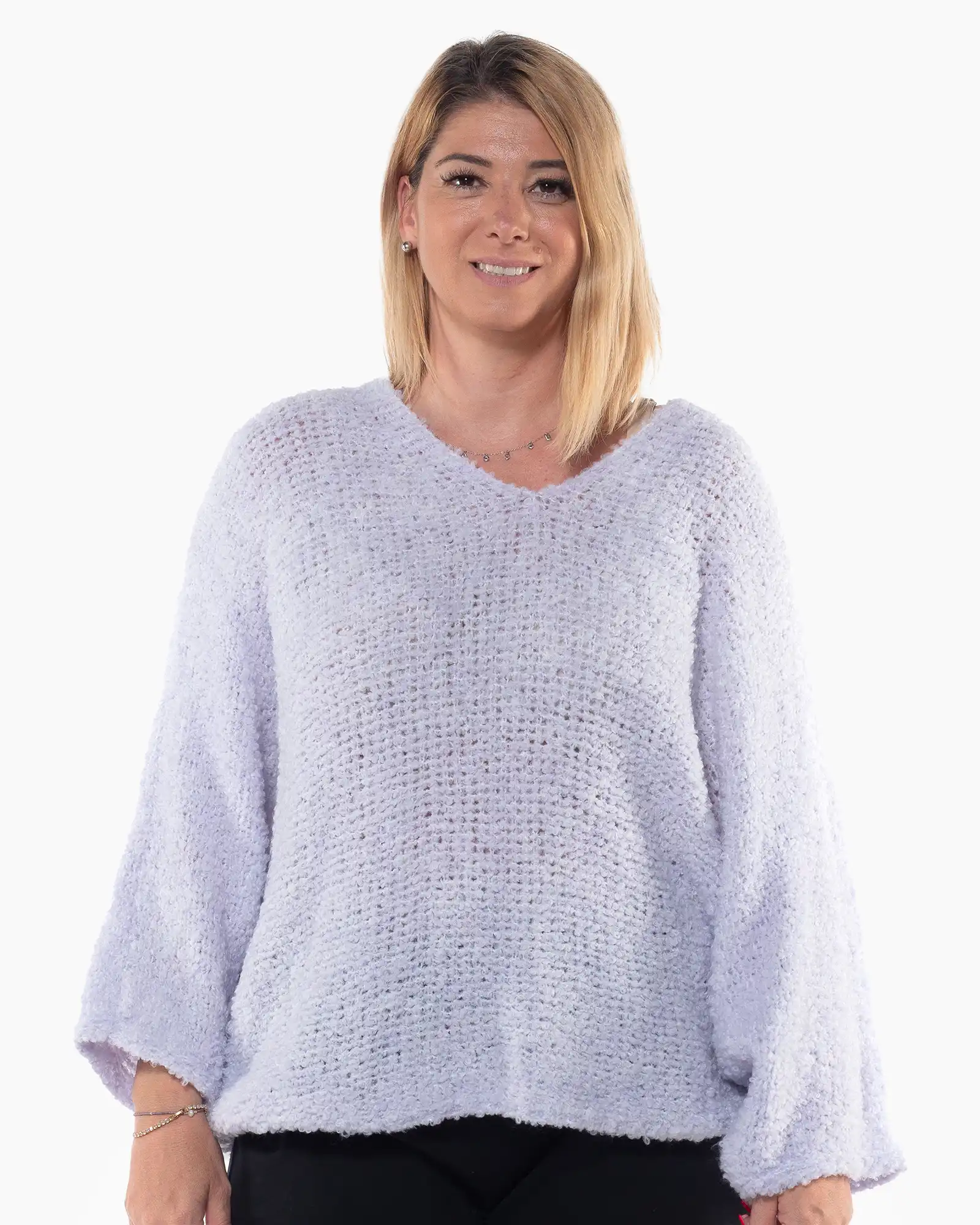 Pulovere - Pulover lila pufos cu croială lejeră oversize și decolteu în V