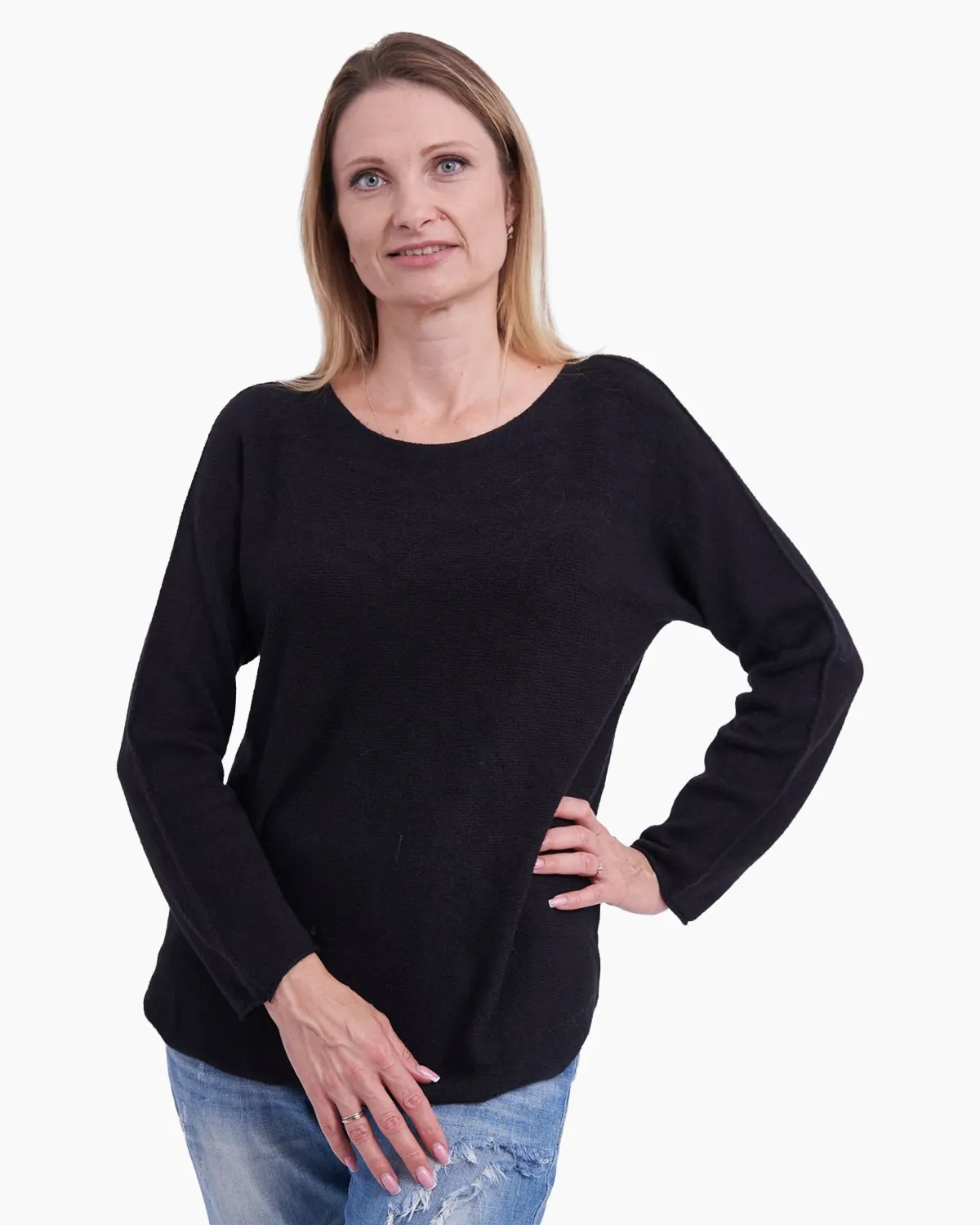 Pulovere Casual - Pulover negru clasic cu decolteu rotund