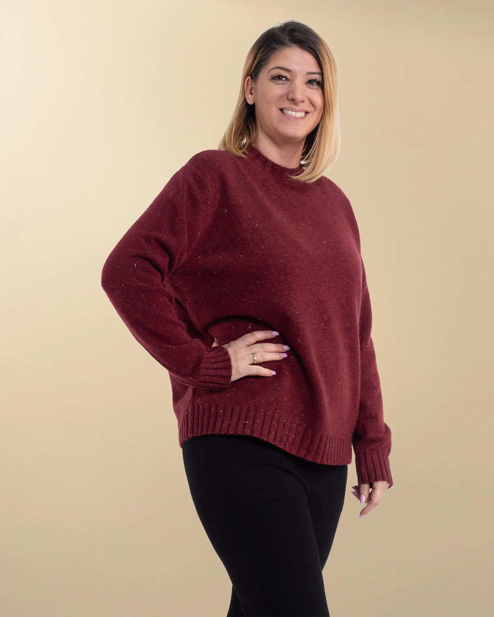 Pulover tricotat casual grena cu un subtil fir lucios [2]