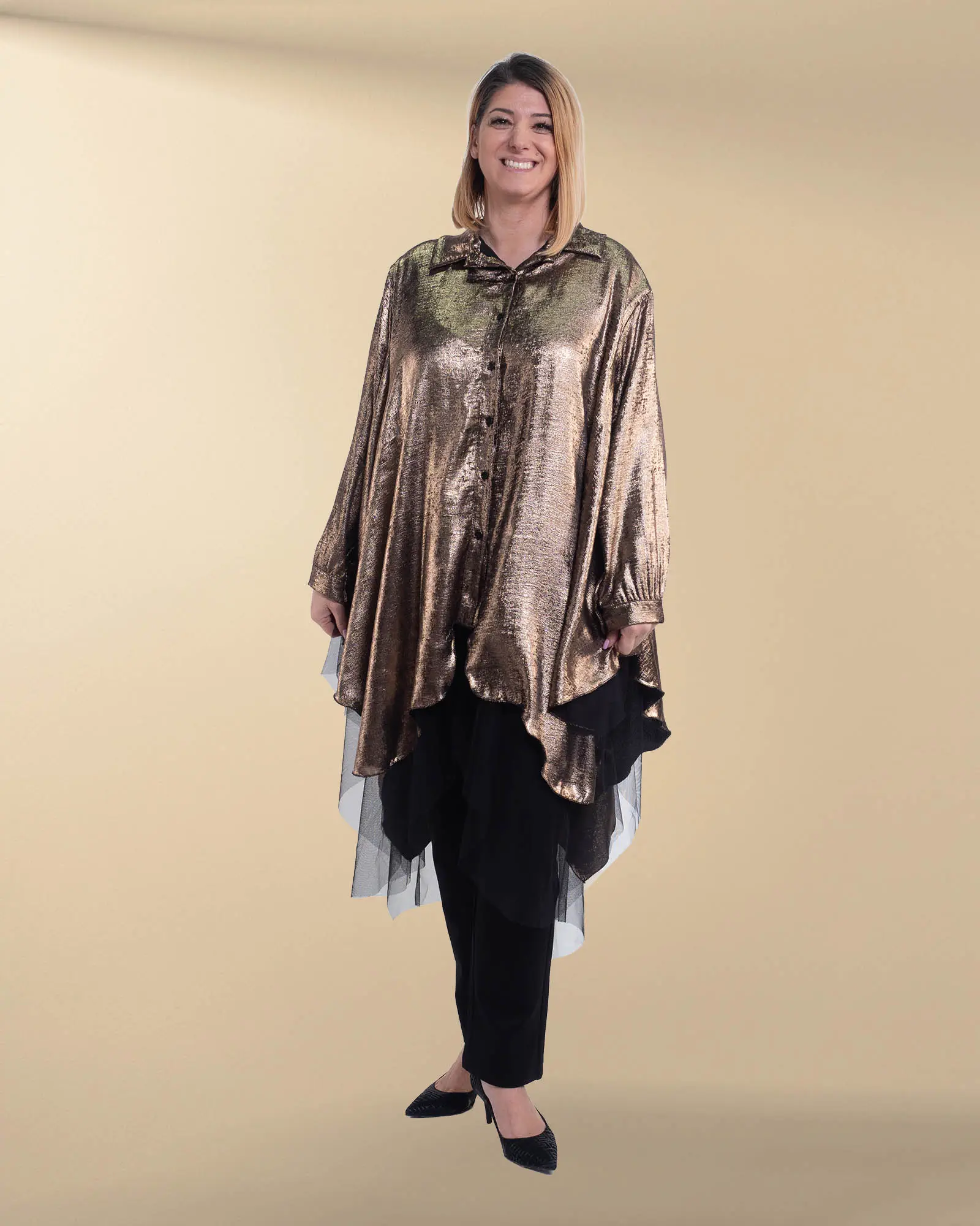 Rochie cămașă asimetrică într-un auriu metalic elegant [2]