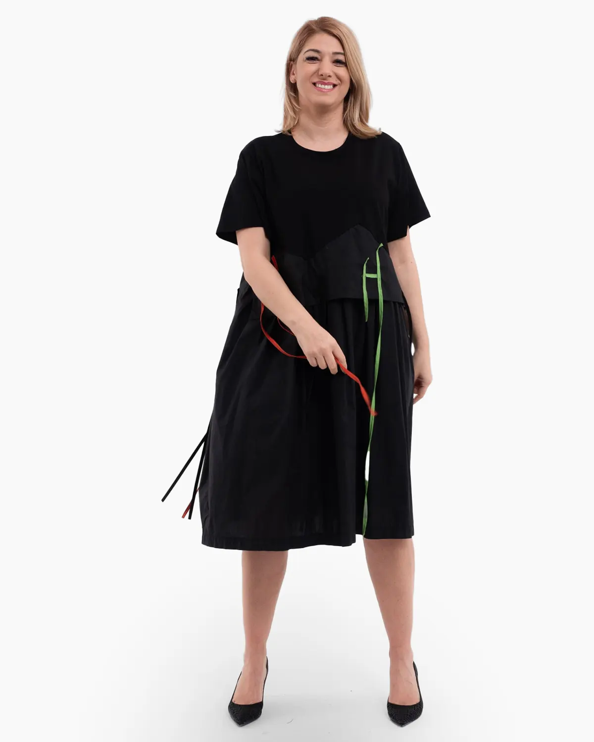 Rochie contemporana cu accente dinamice [2]
