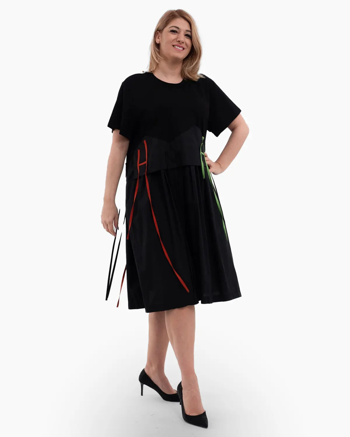 Rochii - Rochie contemporana cu accente dinamice