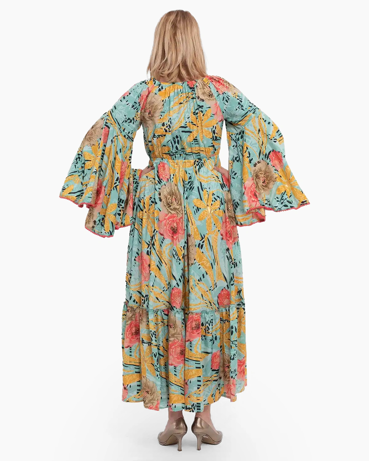 Rochie kimono din mătase multicoloră cu volane și umeri lați [1]