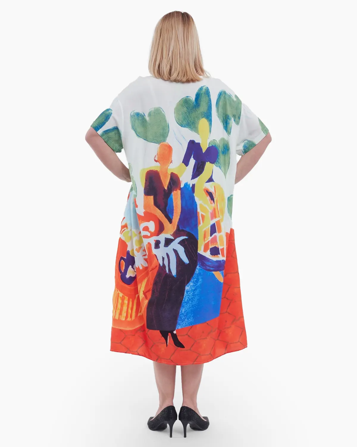 Rochie lunga de vara din viscoza fluida, cu imprimeu abstract captivant, croi A lejer, buzunare practice si talie unica, multi [1]