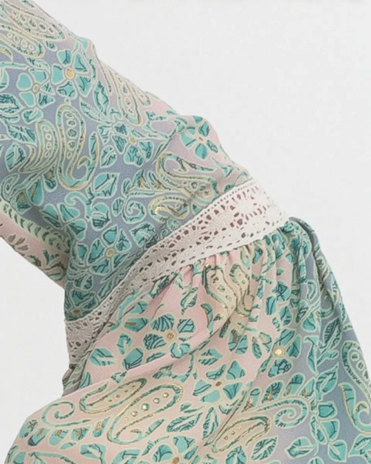 Rochie lungă indiană bleu cu broderie macrame și volane [2]