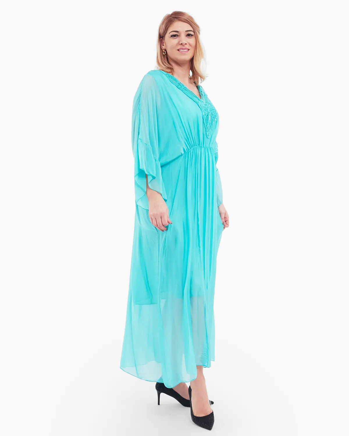 Rochie matase, turcoaz deschis, accesorizata cu detalii brodate si paiete [1]