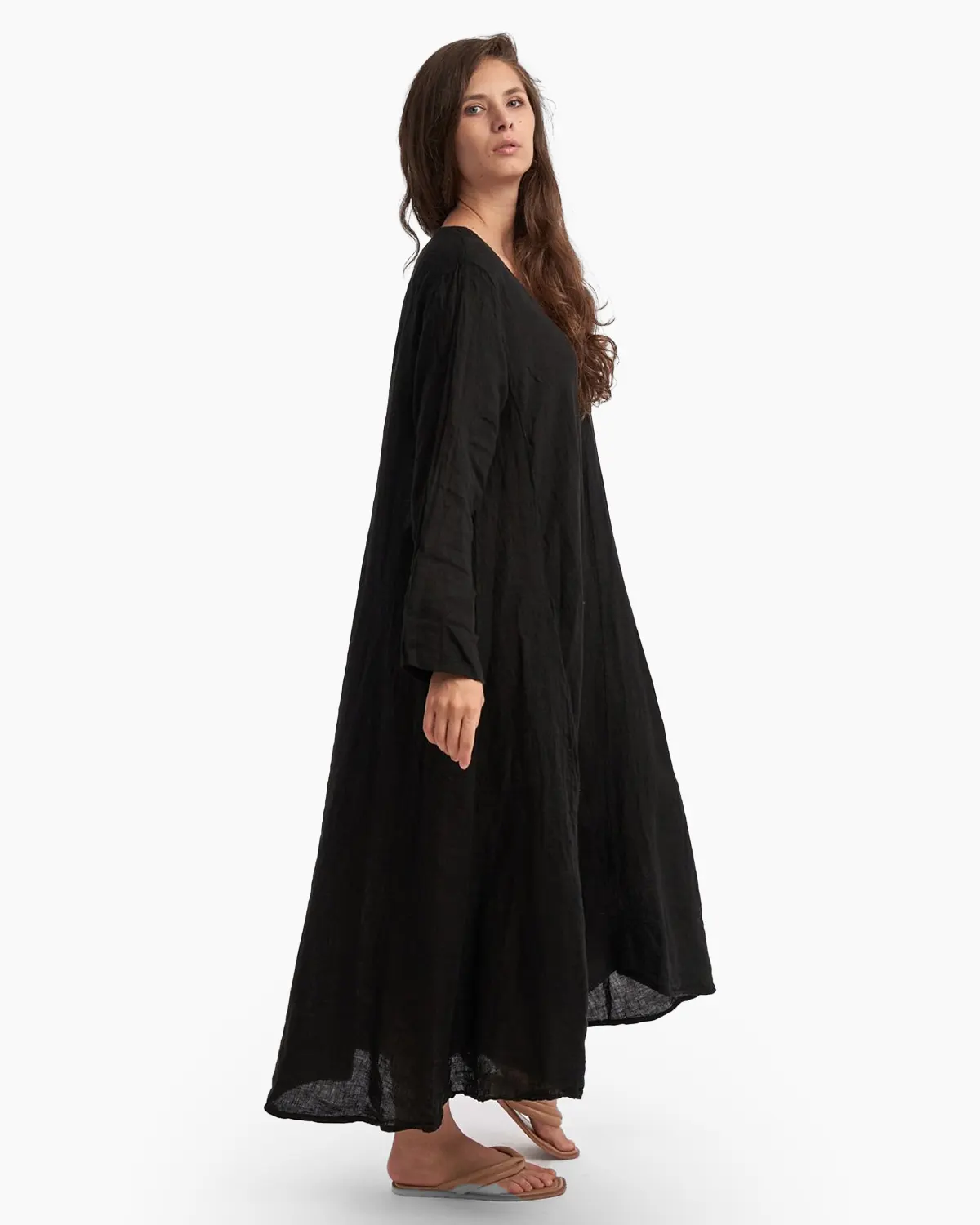 Rochie maxi in forma de A, cu decolteu in V, din in, neagra [1]