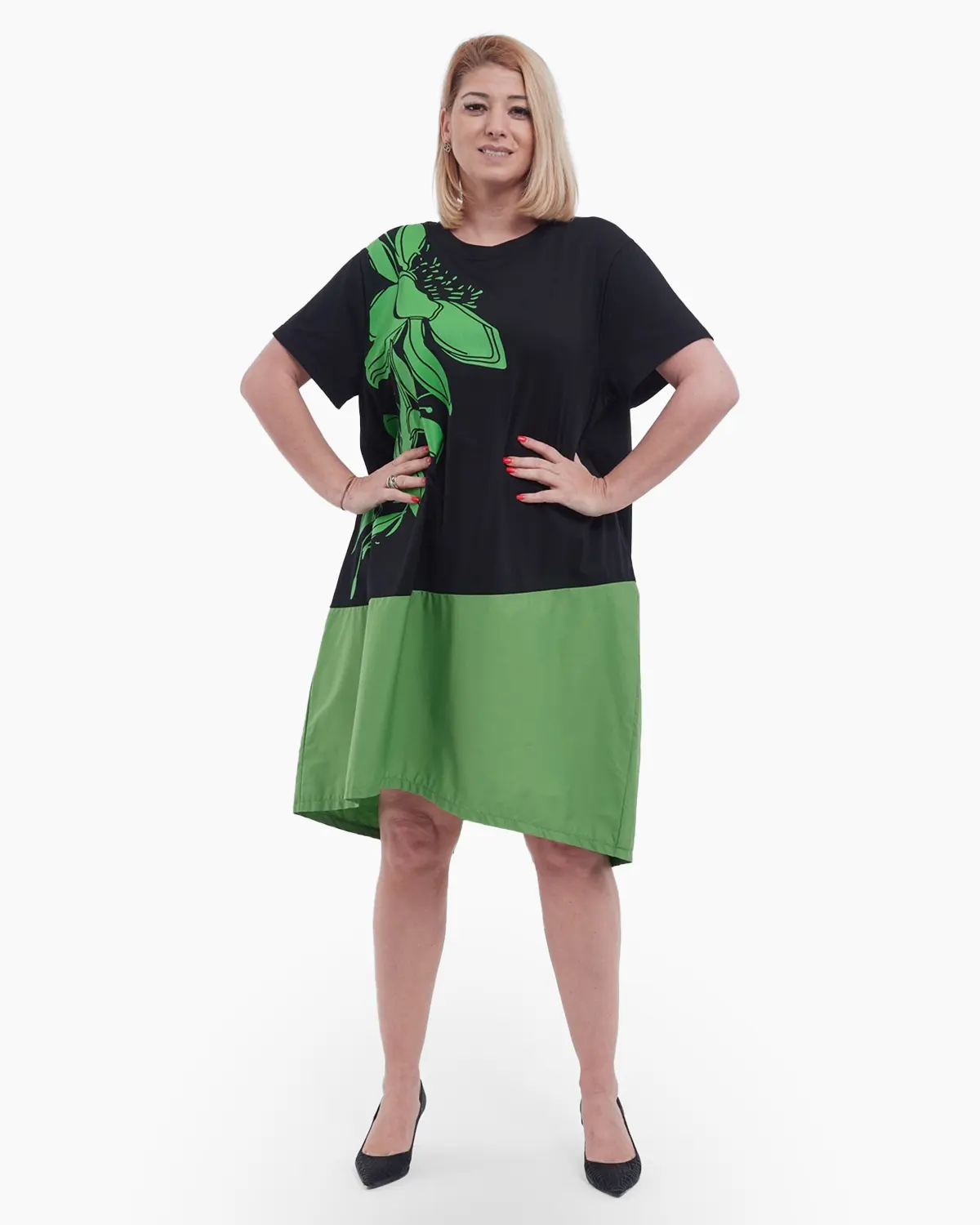 Rochii - Rochie midi de vara casual cu imprimeu floral deosebit, croiala asimetrica lejera si buzunare practice, din bumbac confortabil, negru si verde