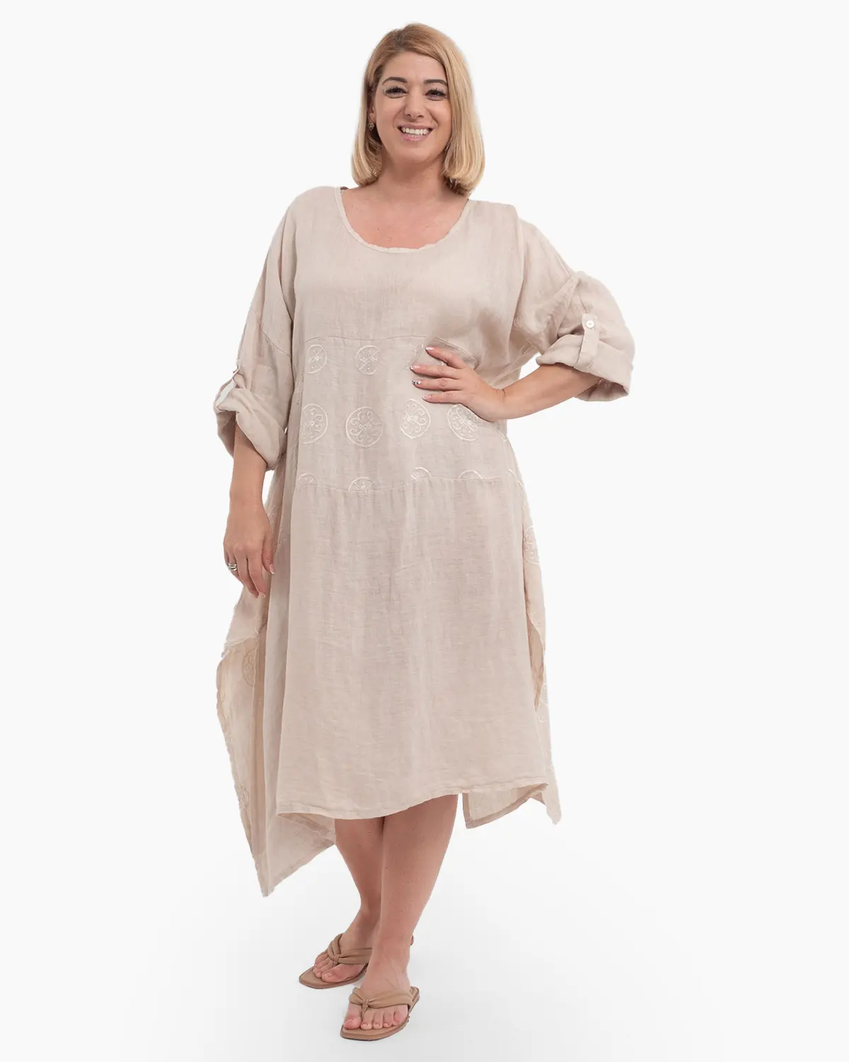 Rochii din In - Rochie midi din in cu broderie, despicată în laterale și croială kimono