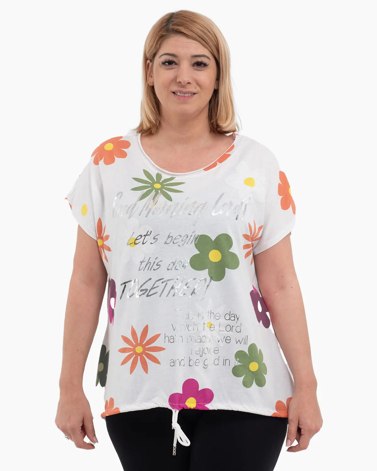 Tricouri - Tricou alb 'Chic Blossom' din bumbac, cu motive florale și cuvinte
