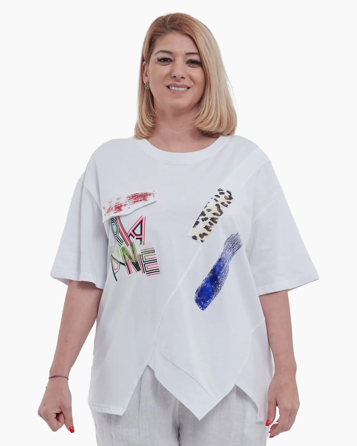 Tricouri - Tricou dama casual din bumbac pur cu imprimeu abstract design modern in colturi si umeri cazuti croi lejer talie unica alb