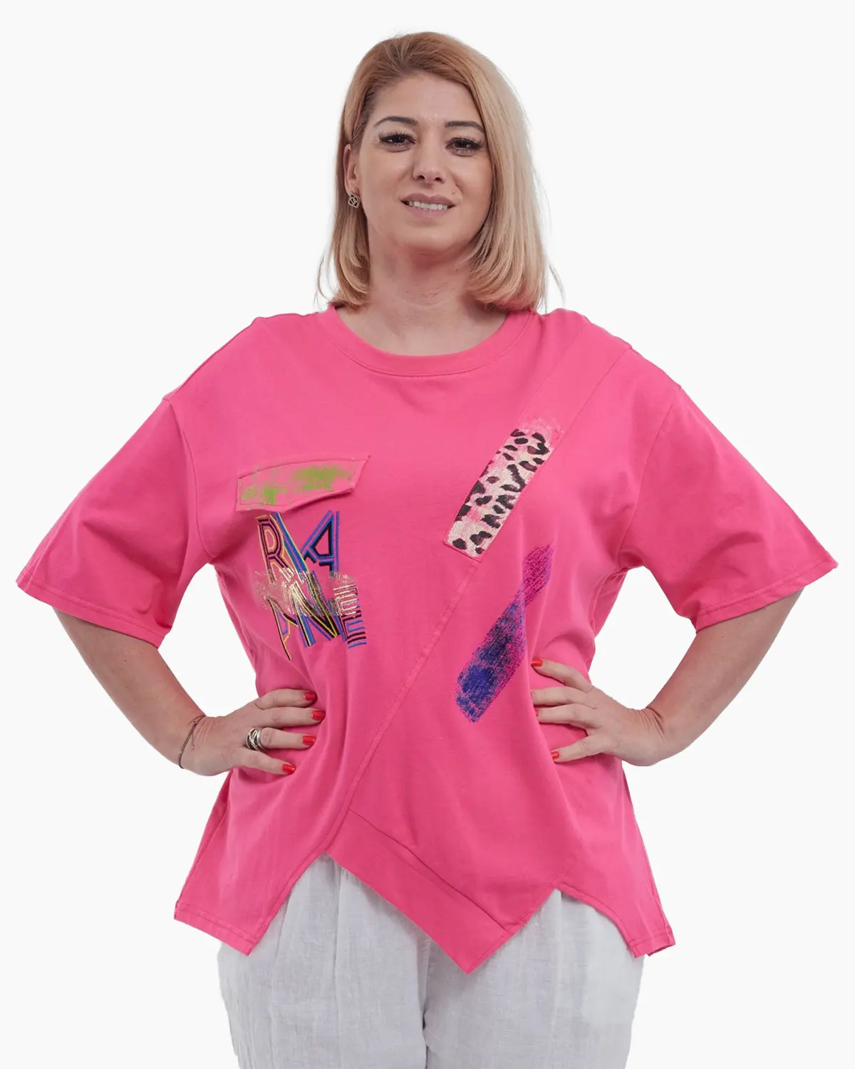 Tricouri - Tricou elegant din bumbac pur cu imprimeu abstract modern design asimetric si umeri cazuti croiala lejera talie unica fucsia