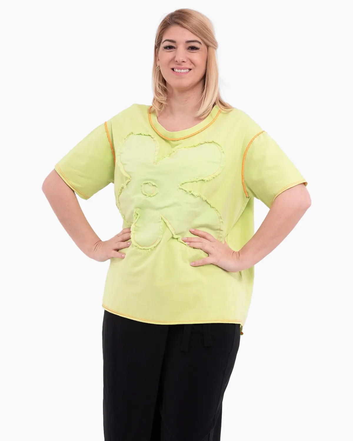 Tricouri - Tricou verde lime cu aplicatie florala