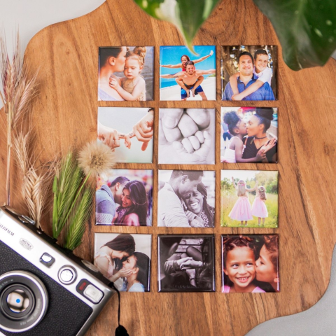 Magneți  - Setul ,, 12 Clipe, o Poveste ,, -12 magneți personalizați