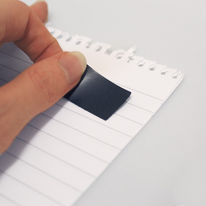 Bandă magnetică autoadezivă pe bobină 19x0,3 m [3]